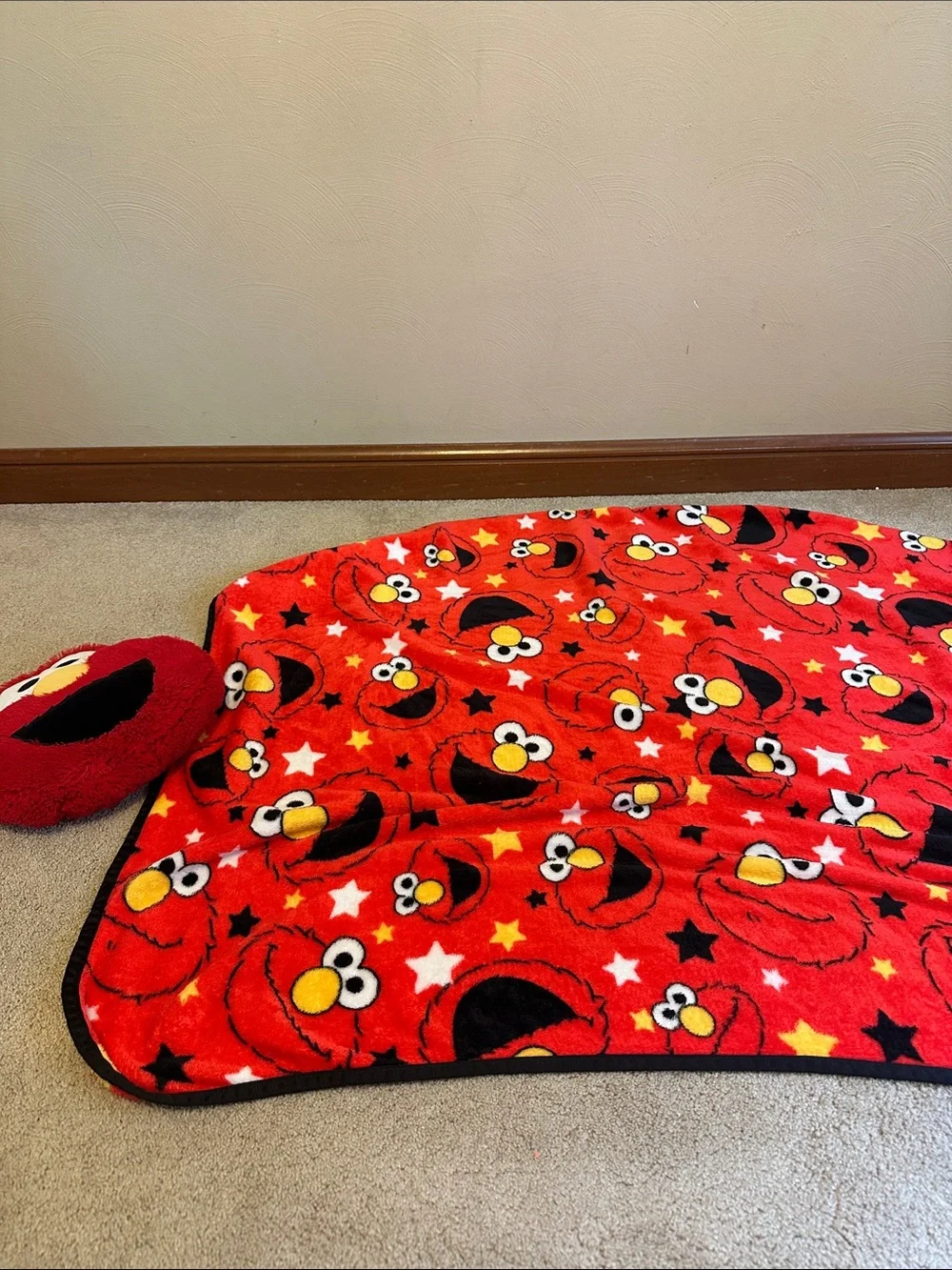 Sesame Street Elmo Red Plush Throw Blanket and Pillow